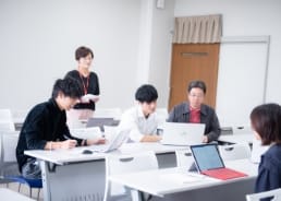 心理学部でも高い就職率を実現