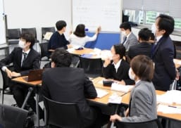 神戸の観光課題を解決!市と企業と連携のプロジェクト