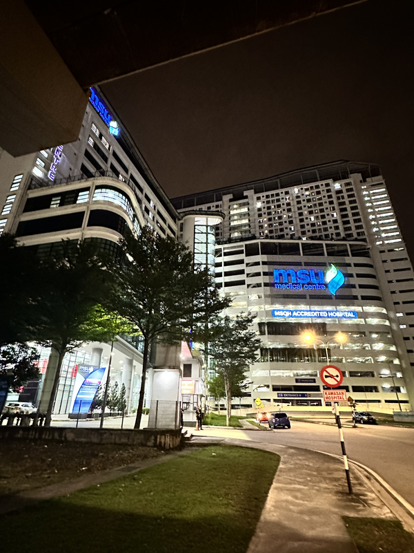 長谷川力三写真(学校の寮の施設).png