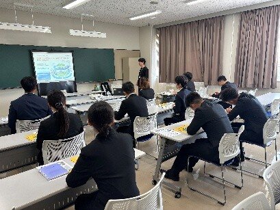 仕事とキャリア形成③.jpg